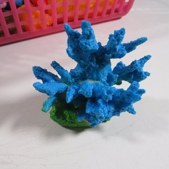 Under Water Plastic Sea Shells, Plants etc, WEIGHTED, DESIGNED TO BE UNDER WATER - Picture 5 of 16